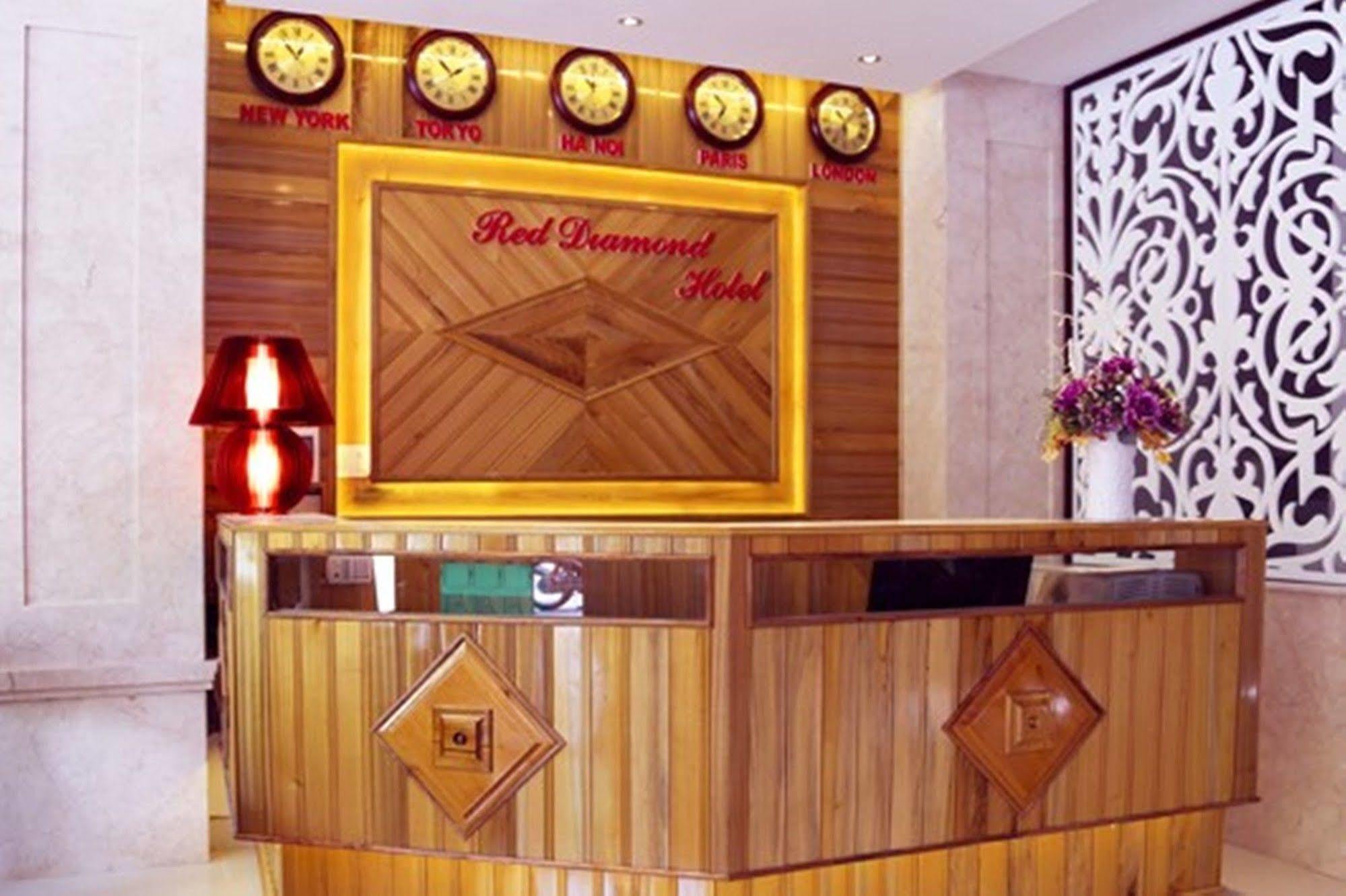 Red Diamond Khách sạn Đà Nẵng